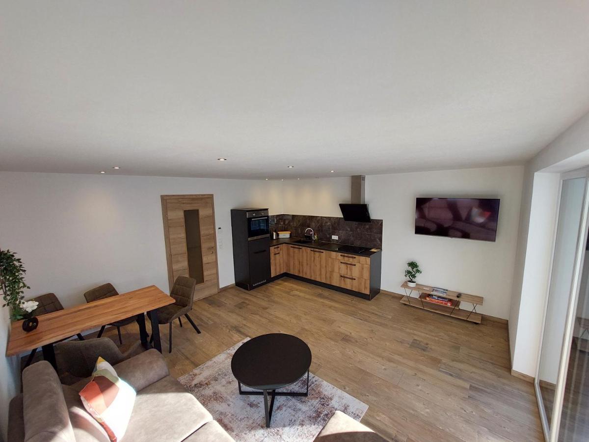 Appartements Emilia Ehrwald Exteriör bild